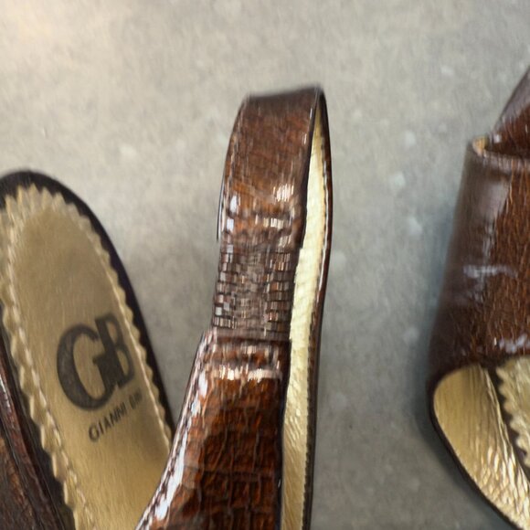 Gianni Bini Brown Crackled Leather Peep Toe Slingback Wedges – Size 9M - Picture 10 of 12